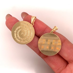 Charme de prière de sérénité, Pendentif prière pour la sérénité, Charme de prière rempli d'or, Breloques religieuses, Pendentif prière catholique, Pendentifs religieux image 9