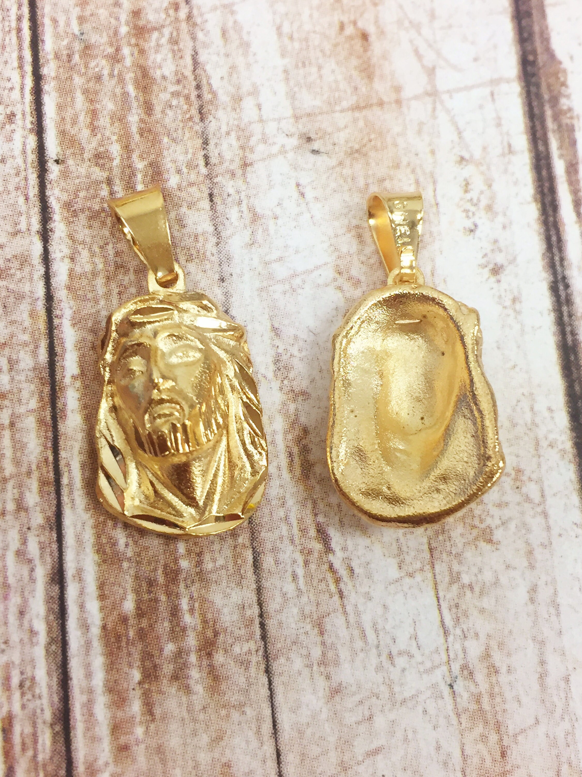 18K 金張りイエス・キリストペンダントネックレス、金張りイエス