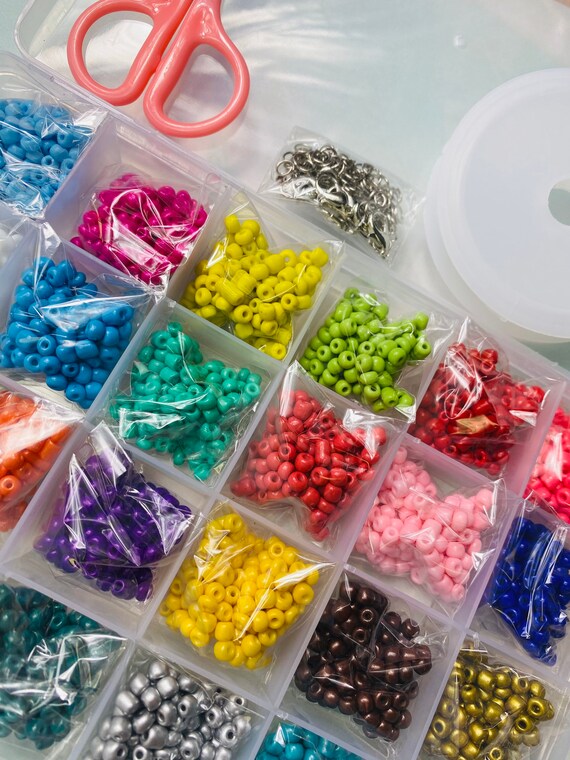 Mini perles de graines de verre pour bracelets Fabrication de bijoux et  artisanat avec cordons de ficelle élastiques, ciseaux et boîte de  rangement, 2mm