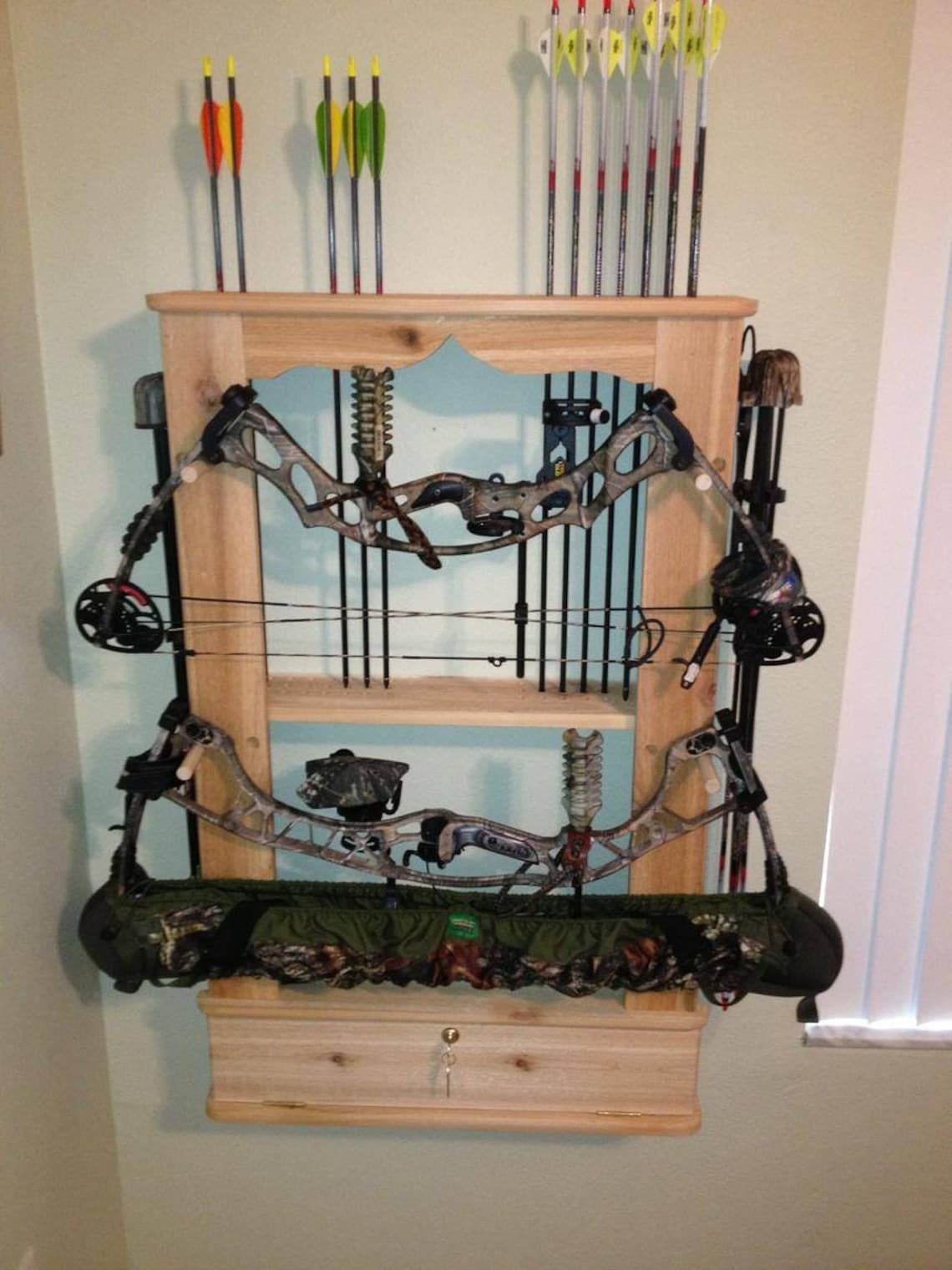 Bow Rack W Archery Bow Rack - Arrows Store Vertical. Constructed in Western Cedar ...