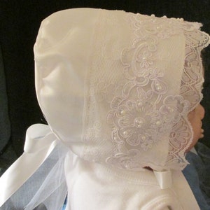 Elegant satin and tulle baby bonnet with two different laces