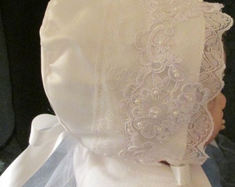 Elegant satin and tulle baby bonnet with two different laces