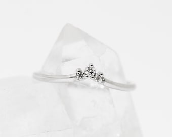 Three diamonds pointy ring - 14k white gold - Minimal gold ring