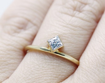 Princess cut diamond ring 30 pts - Yellow gold wedding ring