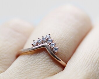 Pointy diamond ring - Rose gold - Wedding ring