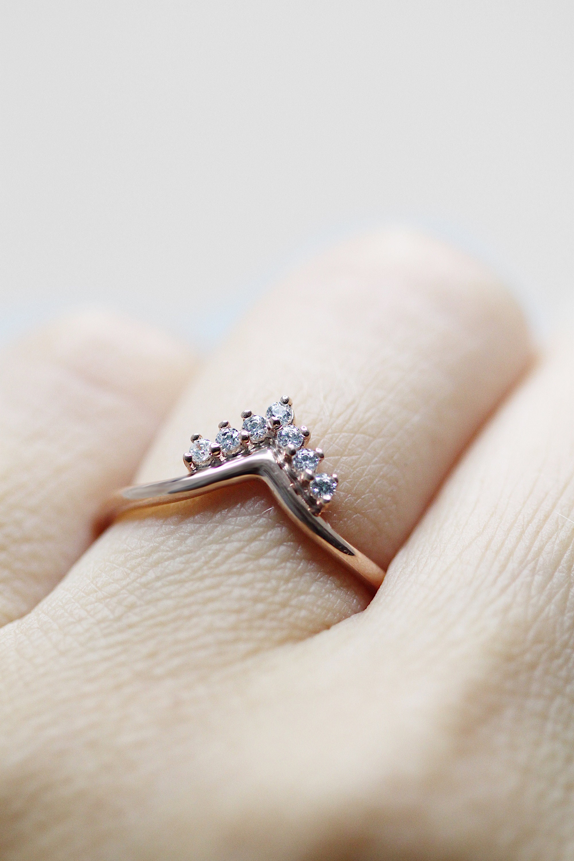 Pointy diamond ring - Rose gold - Wedding ring