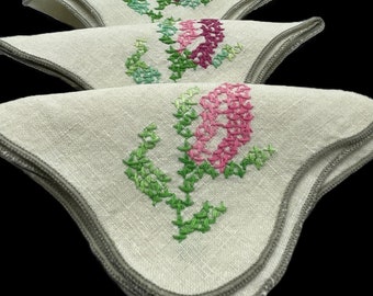 Vintage Linen Napkins: Pink Rosebud Cross Stitch, Set of 4