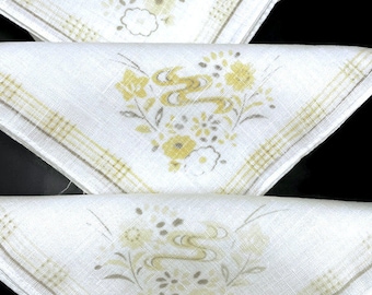 Vintage Linen Luncheon Napkins, White and Yellow, Set of Three Cloth Napkins, Square Eco Friendly Napkins, Country Kitchen, Farmhouse