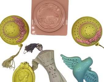 Vintage Avon Sachet Potpourri Set: 1970s Plastic Hats, Glove, Bird