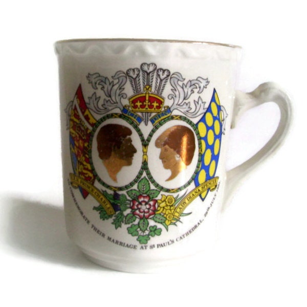 Vintage princesse Diana et Prince Charles commémorative mariage Mug-1981-Coffe Cup-Bristish histoire-royauté-Souvenir des Silhouettes Mug-or