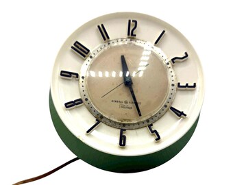 Vintage GE Telechron Wall Clock, Mid-century Modern Decor, Non