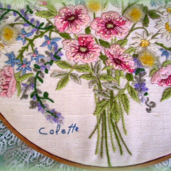 Vintage Floral Crewel Embroidery Round Wall Hanging
