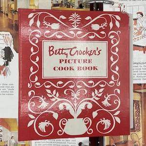 Vintage Cookbook, Betty Crockers Picture Cook Book, Facsimile of 1950 Edition, Hardcover Ring Binder, Tabbed Cook Book, 1998