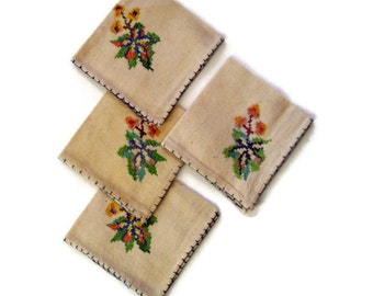 Vintage Linen Napkins: Cross Stitch Floral Embroidery, Set of 4