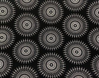 South African Shweshwe Fabric by the YARD. DaGama 3 Cats Black & White Large Radiant Daisies. 100% Cotton Fabric for Quilts, Apparel, Decor