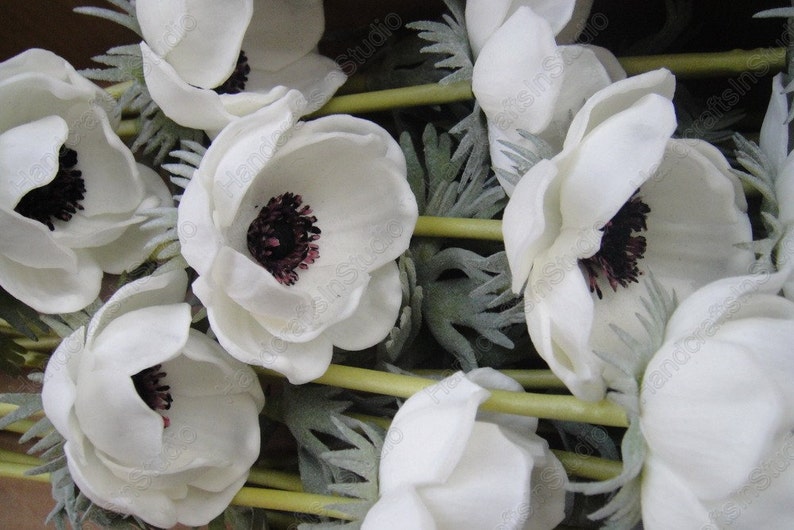 Real Touch White Anemones Flowers PU Artificial Anemones Wedding Flowers For Bouquet Table Centerpieces Natural PU Flowers image 3