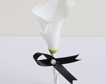 White Calla Lily Boutonniere For Groomsmen, Black Ribbon Grooms Boutonniere, Buttonhole Pin, Groom Lapel Flowers, Rustic Wedding XH25