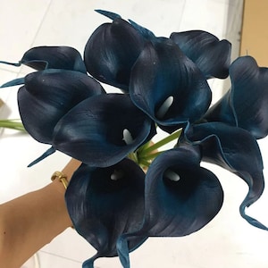 Navy Blue Flowers Artificial Calla Lilies 9 Flowers Real Touch Calla Lily Bouquet Wedding Flowers For Bridal Bridesmaids Bouquet GZ-MTL-10