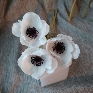 Real Touch White Anemones Flowers PU Artificial Anemones Wedding Flowers For Bouquet Table Centerpieces Natural PU Flowers image 2