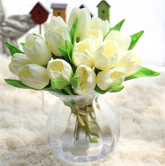 Real Touch Tulips Ivory Cream White Tulips Flowers 20 Stems For Wedding Bridal Bridesmaids Bouquet Flowers Table Centerpieces MW01502