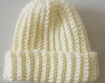 Handmade Crochet Baby Beanie – Soft Cream – 0–3 Months – Soft Acrylic Yarn