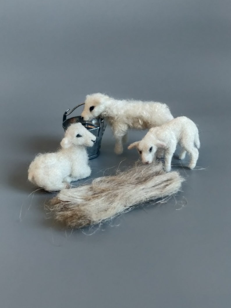 Needle Felted Lamb sheep family Nativity set-needle felt-Christmas decoration-doll house miniature animals 1:12 scale articulated image 6