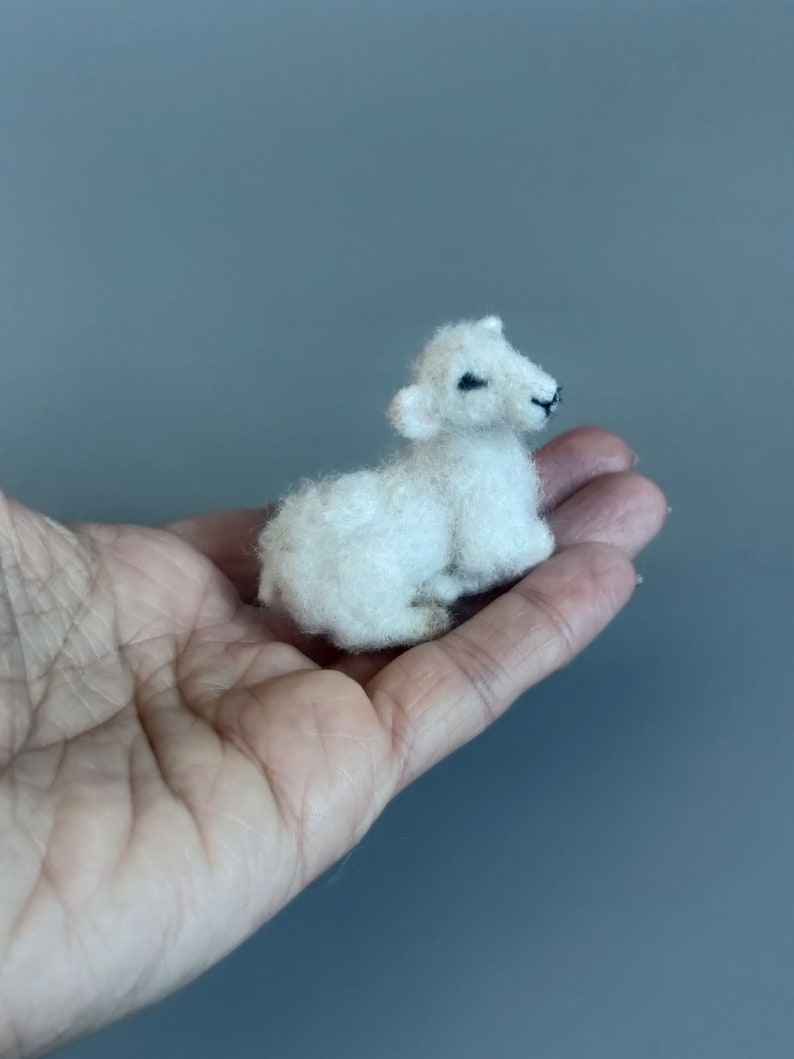 Needle Felted Lamb sheep family Nativity set-needle felt-Christmas decoration-doll house miniature animals 1:12 scale articulated image 10