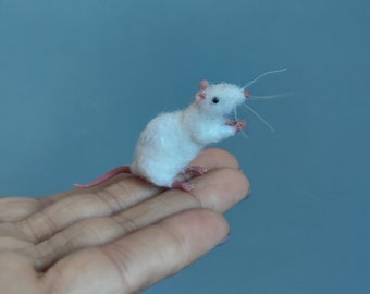 Needle-Felted wite rat - miniature - mouse 1:6 scale - Ooak toy - animal-doll house - miniature animals - collectible dollhouse-CUSTOM ORDE