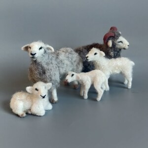 Needle Felted Lamb sheep family Nativity set-needle felt-Christmas decoration-doll house miniature animals 1:12 scale articulated image 4