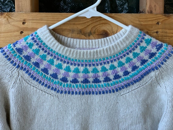 Petite Vintage Women's wool/knit sweater - image 2