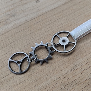 Silver Steel Gears Ornament: Steampunk Mechanic Package Decoration