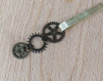 Steampunk Metal Gears Ornament: Antique Bronze Finish, Mechanic Gift