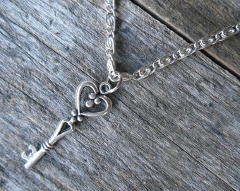 Heart Key Necklace, Shiny Silver Tone Knurled Chain (22.5")