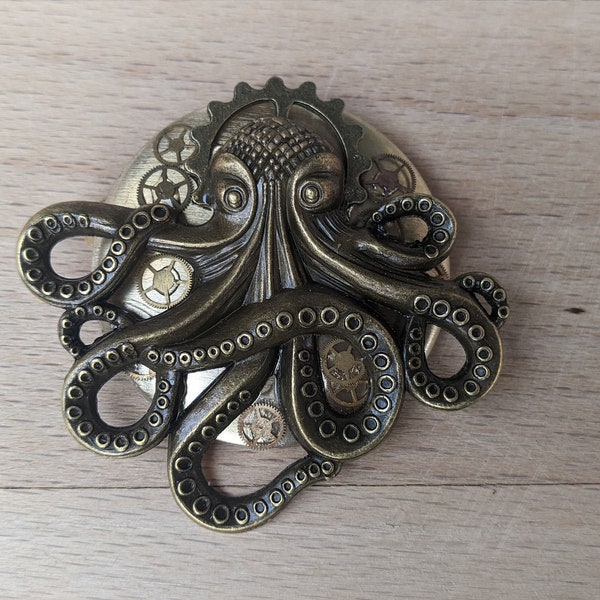 Large Octopus Brooch with Small Antique Watch Gears 2 1/4" (55 mm), One of a Kind Cosplay, Upcycled, Jules Verne, Steampunk, Pirate Brooch