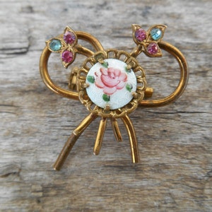 Dainty Vintage Bow Pin with Enameled Rose & Rhinestones, 1 1/4" (32 mm), Lolita, Pink, Green, Bronze, Valentine's Day Brooch