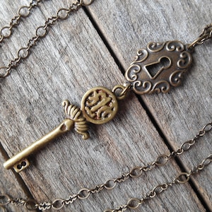 Key to My Heart Necklace, Antique Bronze Finish, 23&quot; (59 cm) Chain with Decorative Keyhole, Gift for Boyfriend, Girlfriend, BFF, Steampunk