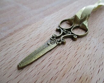 Bronze Scissors Ornament: Hairdresser, Barber, Crafter Package Decoration