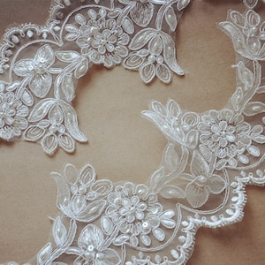 ivory Bridal Lace trim, beaded Alencon Lace Trim, wedding lace, silver embroidered lace, trim lace, scalloped lace trim CGDZ046B