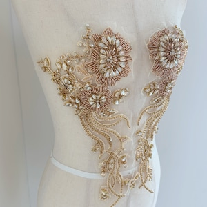 Goldene Strassapplikation mit Blumen, funkelnde Kristallapplikation für Couture, Kleid, Tanzkostüm