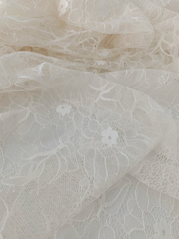 new arrival ivory beige Chantilly lace fabric with big flowers for bridal veil, bridal gown, gift for brides