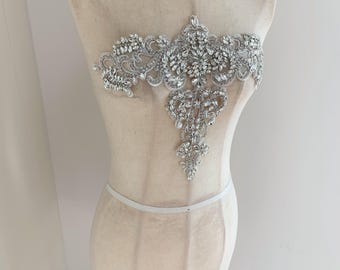 Aplicación de diamantes de imitación plateados para escote, parche de aplicación de cristal, delicada aplicación de cuentas pesadas