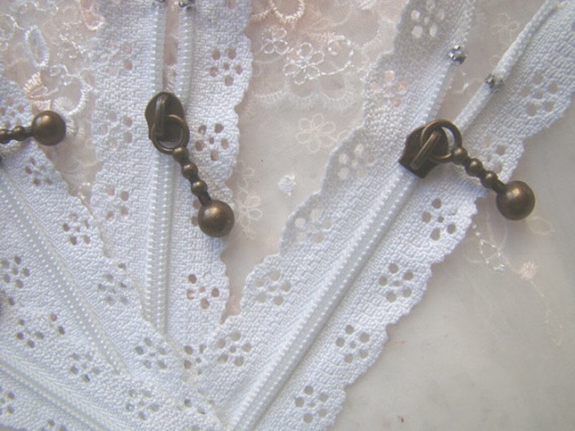 White Lace Zippers Scollaped Trim Zippers 9 inches Zippers Etsy
