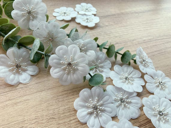 5pcs off white 3d flowers appliqué patch , heavy bead florals petals with rhinestone