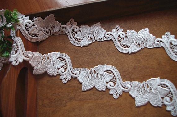 lace trim with vintage style floral, guipure lace trim, ivory lace trim, venise lace trim, lace trim by the yard on esty DG99B