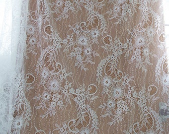 off white chantilly lace fabric, lace fabric for bridal dress, French lace fabric on sale, 2017 new arrival