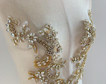Aplique de diamantes de imitación dorados, delicado parche de diamantes de imitación hecho a mano para alta costura, vestidos y trajes de baile.