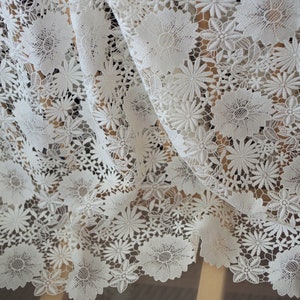 off white lace fabric with flowers, guipure lace fabric with florals, bridal lace fabric, 2018 new arrival for summer collection