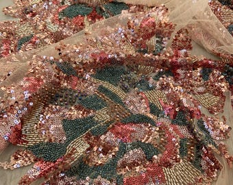 Tela bordada con cuentas de color rosa y verde con flores grandes, tela de tul con cuentas pesadas con flores para vestidos, alta costura