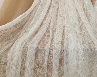 New arrival Chantilly lace fabric with flowers for bridal veil, bridal dress, 1.7 yards