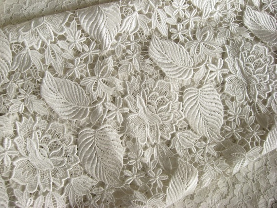 Off White Lace Fabric With Retro Floral Pattern, Bridal Lace Fabric,guipure  Lace Fabric, Crochet Lace Fabric, Venise Lace Fabric 